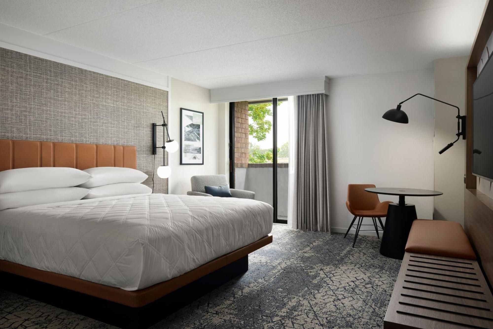 Sheraton Grand Rapids Airport Hotel Cascade Екстериор снимка