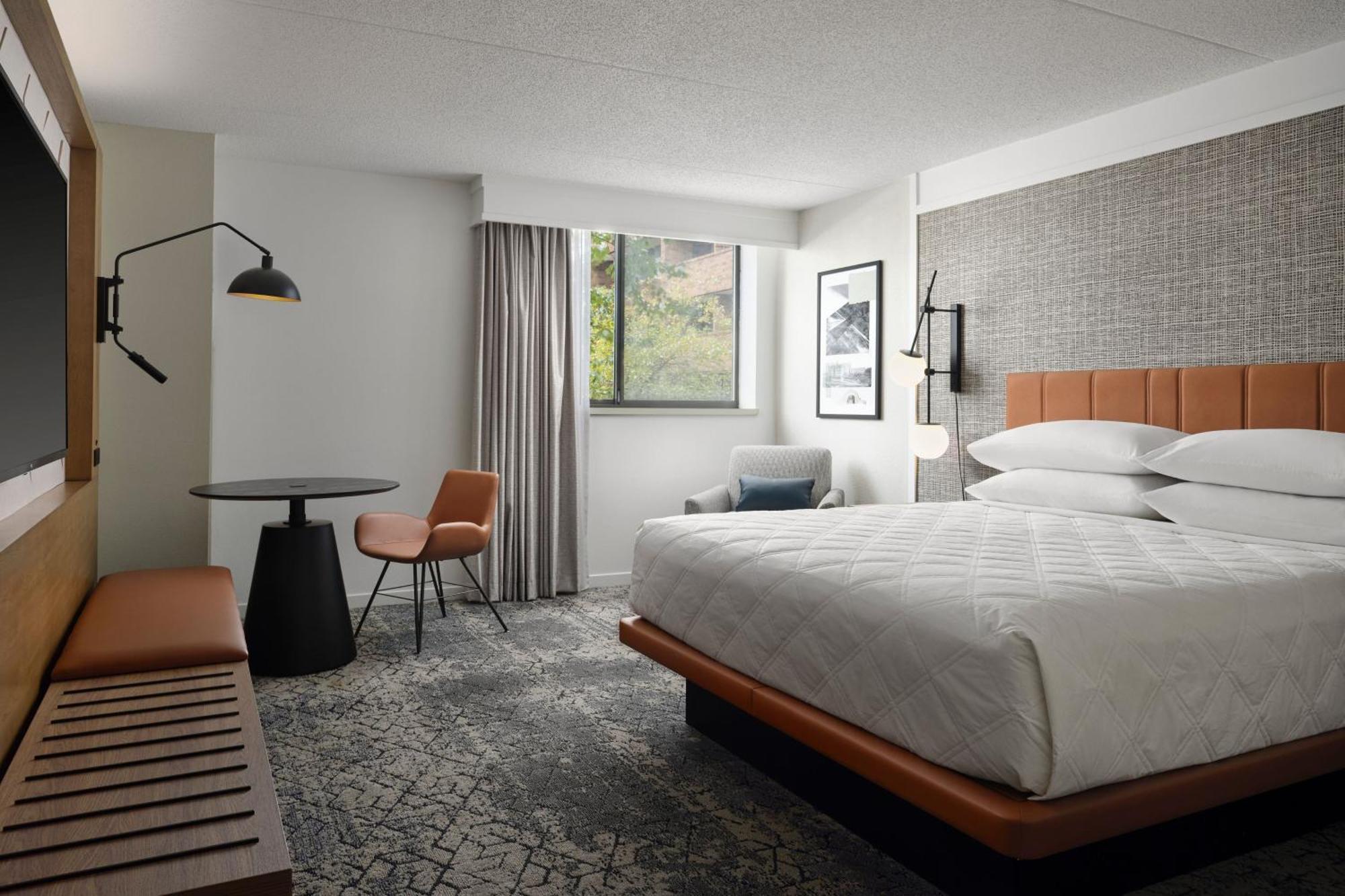 Sheraton Grand Rapids Airport Hotel Cascade Екстериор снимка