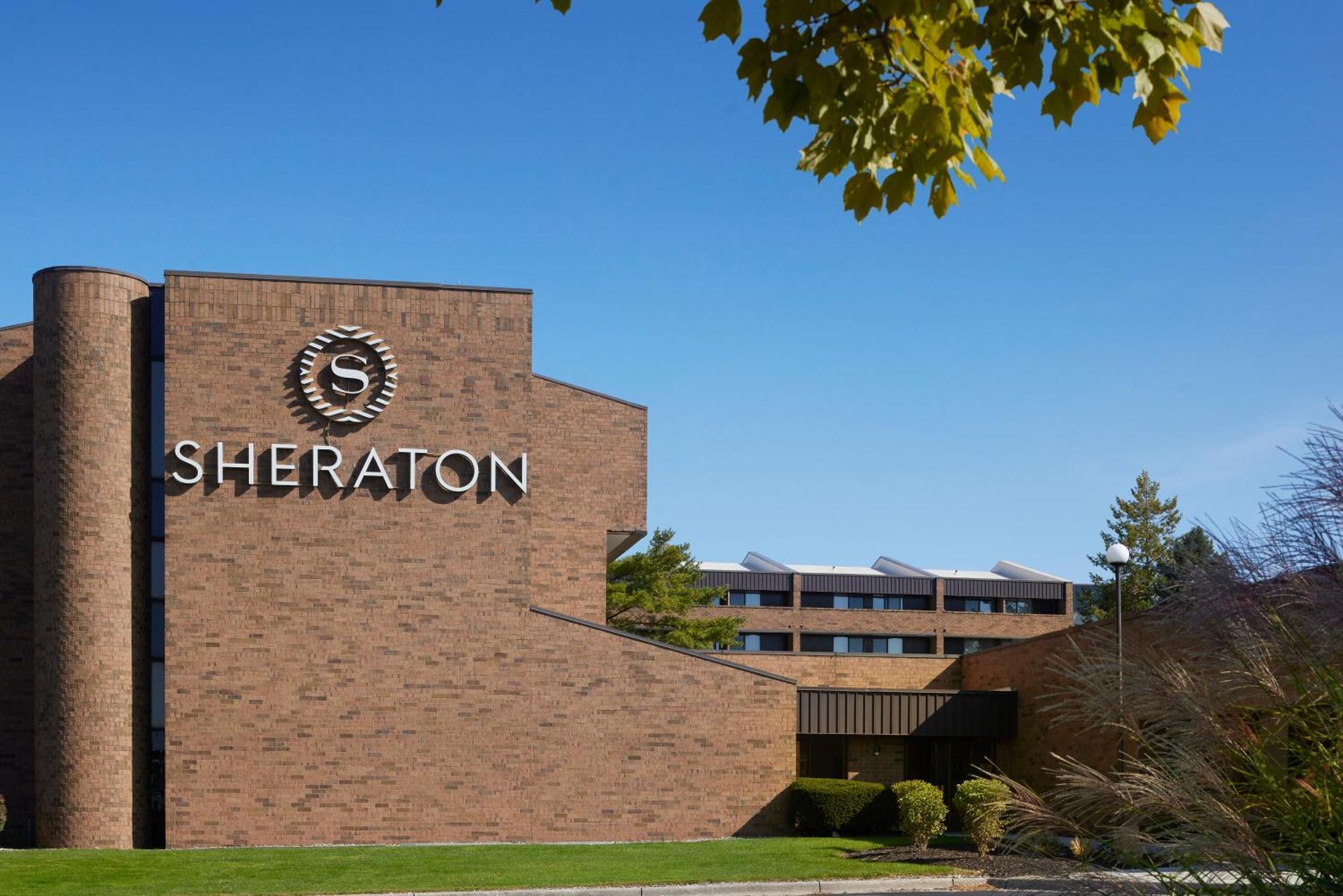 Sheraton Grand Rapids Airport Hotel Cascade Екстериор снимка