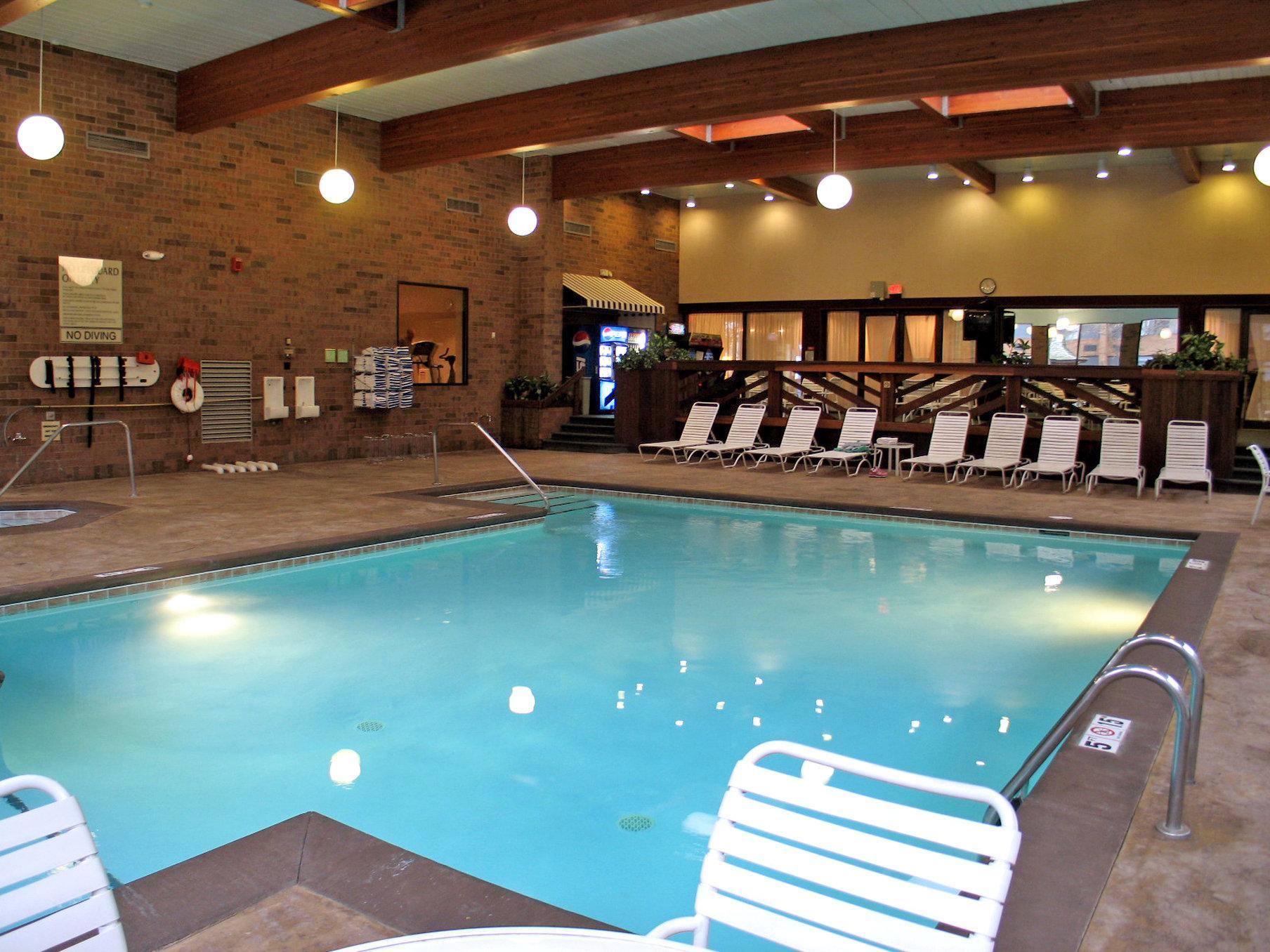 Sheraton Grand Rapids Airport Hotel Cascade Екстериор снимка